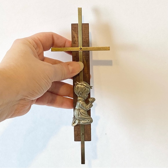 Vintage Brass, Pewter, and Wood Praying Boy Cross Holy Crucifix Religious - Picture 6 of 12